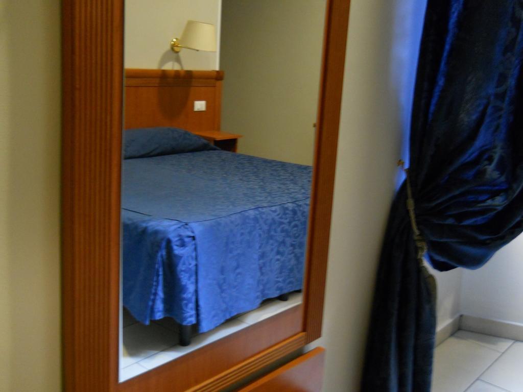 Domus Roxy Hotel Roma Ngoại thất bức ảnh