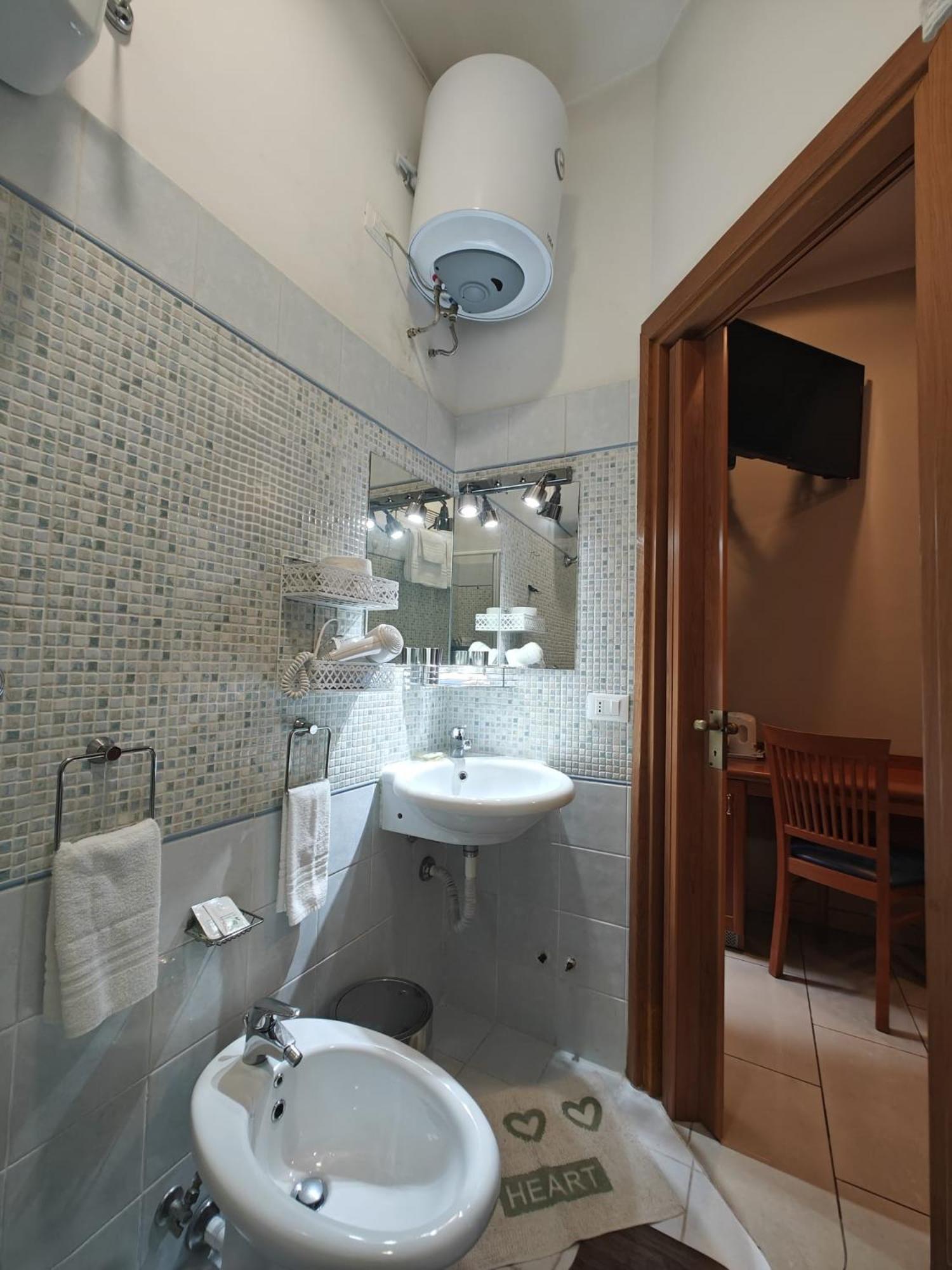 Domus Roxy Hotel Roma Ngoại thất bức ảnh